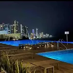 Luxurious Apartment In Condominium H2 With A View Of The Sea Apto 2706